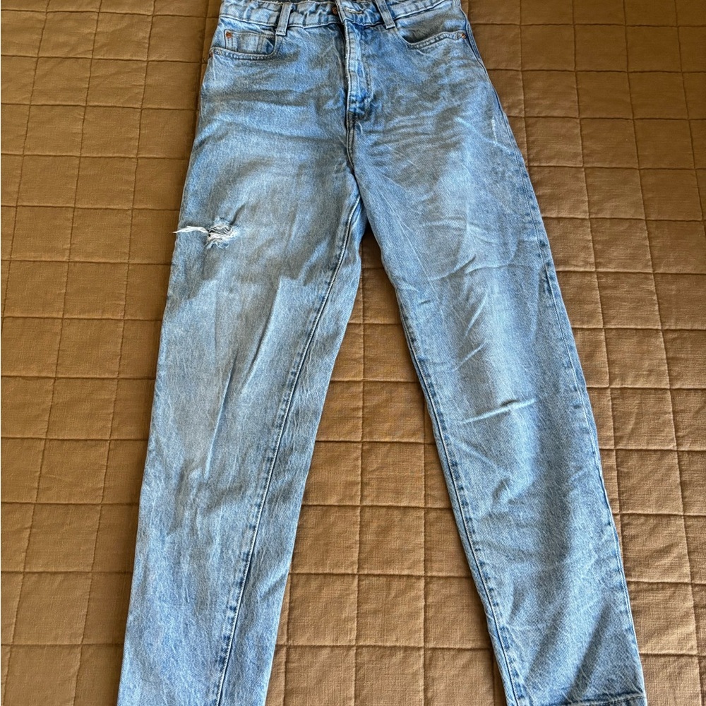Zara Women's Light Blue Straight Jeans